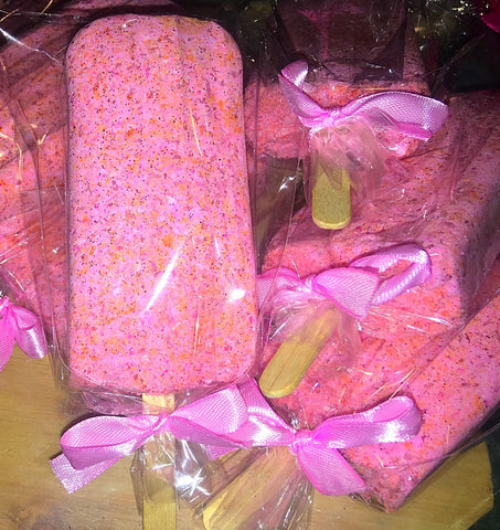 Strawberry Champagne Bath Bomb Pops